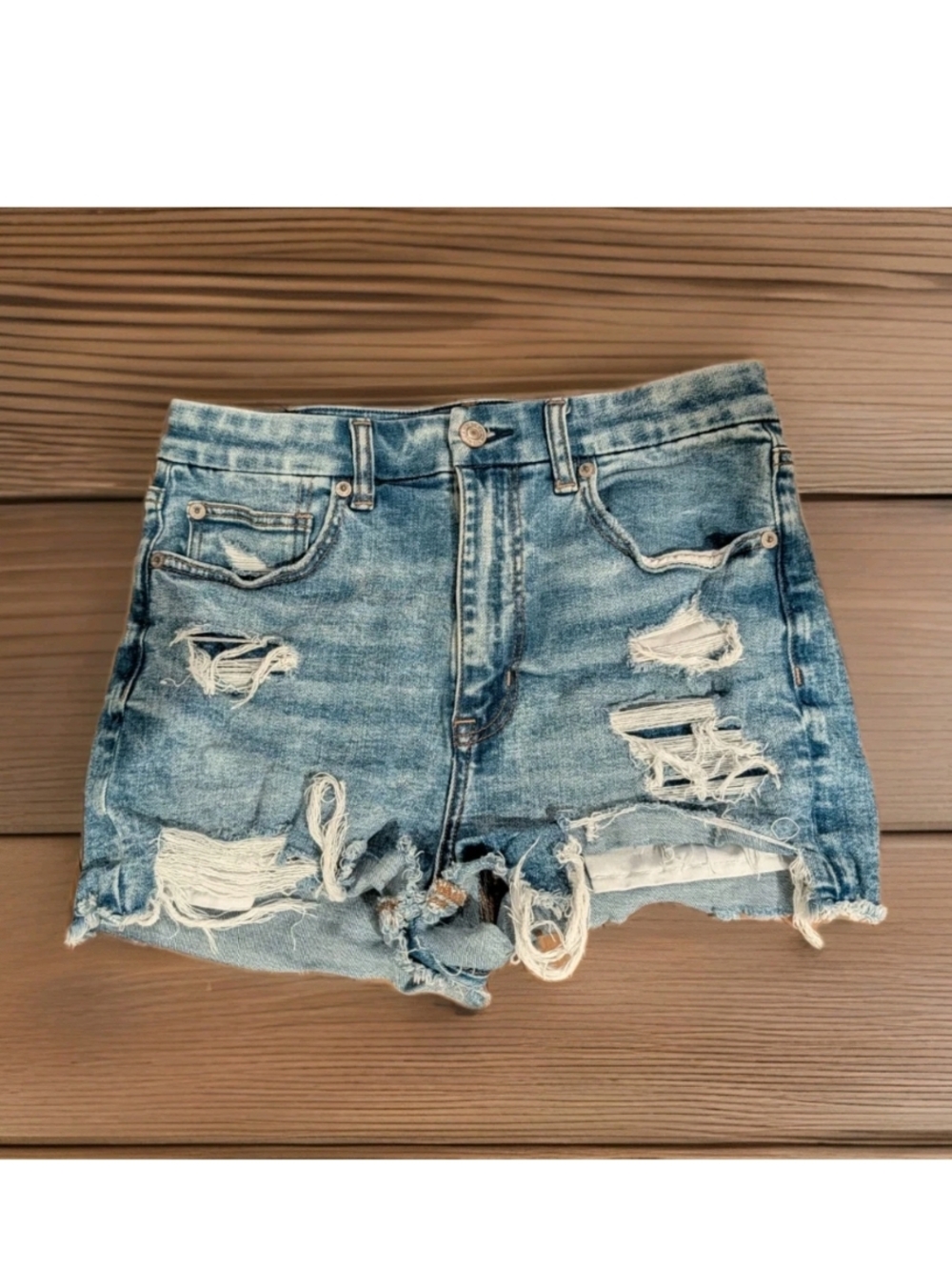 American Eagle Shorts Size 6 Womens Curvy Hi Rise Shortie Medium Wash Distressed